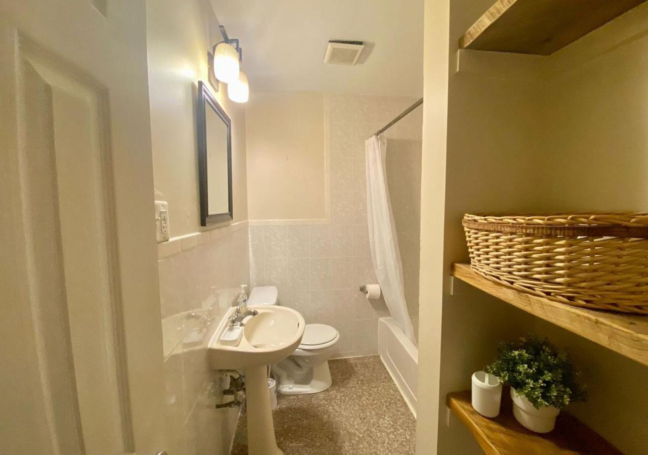 Historic Townhouse Oasis With En-Suite Bathroom Филадельфия Номер фото